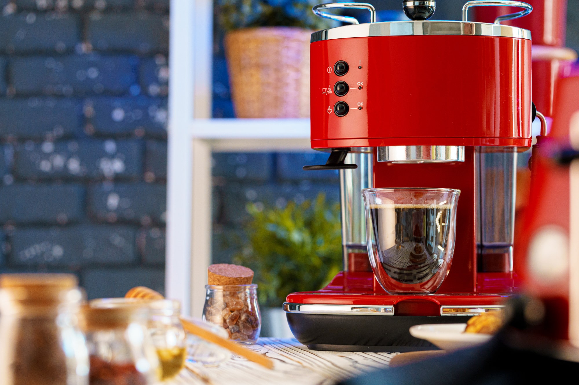 Koffiemachine lang mooi houden? Onderhoudstips op dagelijkse én maandelijkse basis!